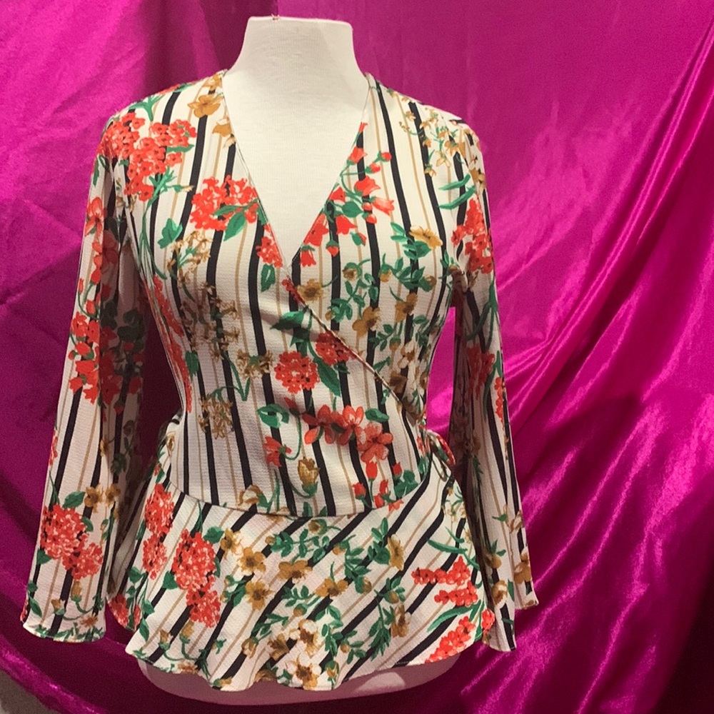 Zara basic size small made in morocco ties around both hips like new